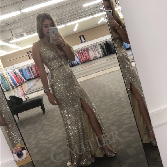 Sherri Hill Dresses & Skirts - Sherri hill gold/silver sequin dress